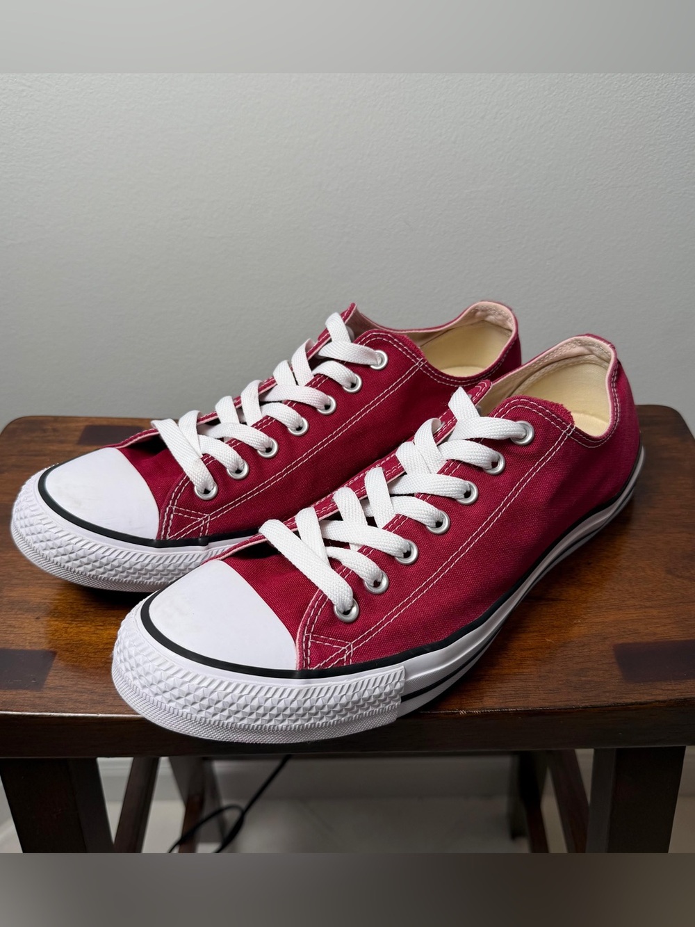 Converse Chuck Taylor All Star Low Top Red Burgundy M9691 Men’s 12 Women’s 14